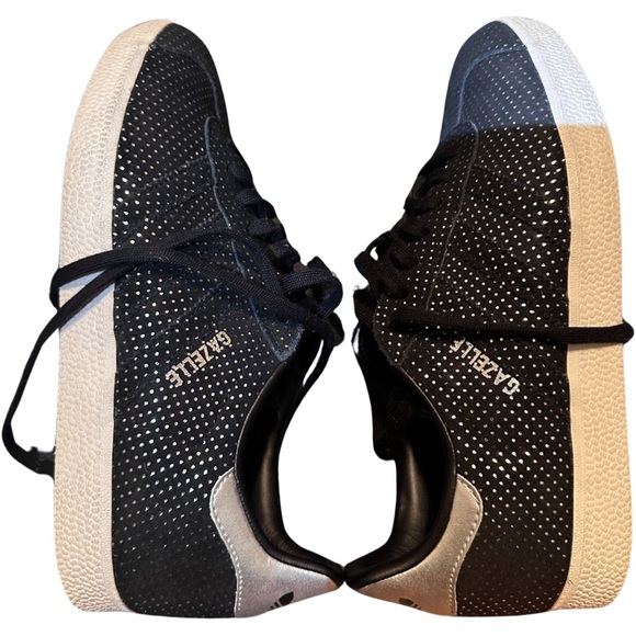 Adidas Gazelle Black Suede Silver
Dots trainers Women's Size 7.5 - Picture 4 of 8